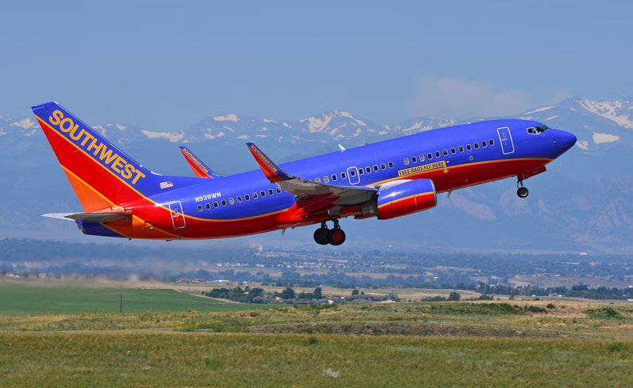 Denver International Airport (DEN)