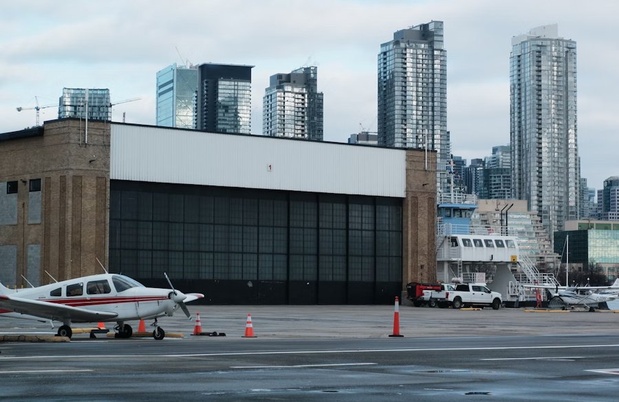 Toronto Pearson International Airport (YYZ)